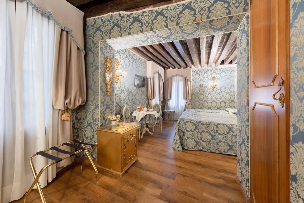 Residenza La Loggia Bed & Breakfast Venice