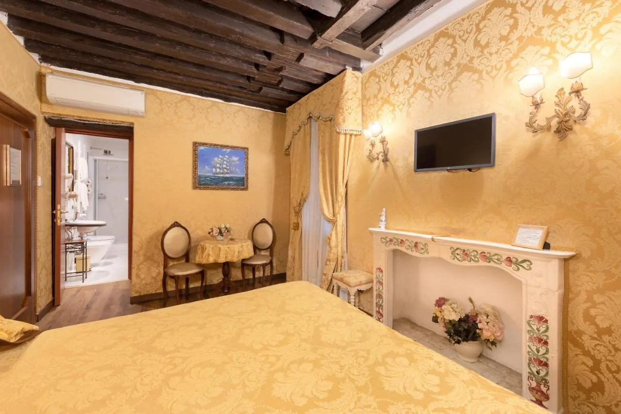 Residenza La Loggia Bed & Breakfast Venice